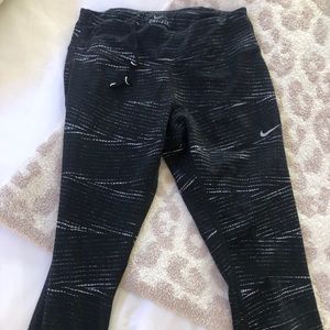 Nike dri fit cropped legging